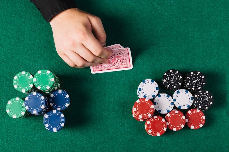 Pengguna membuka bingo barat di ponsel